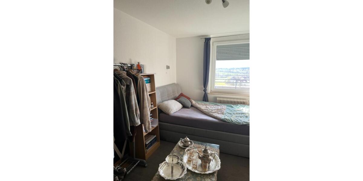Gemütliches WG-Zimmer in Reutlingen Frei ab 15.01 4 zimmer