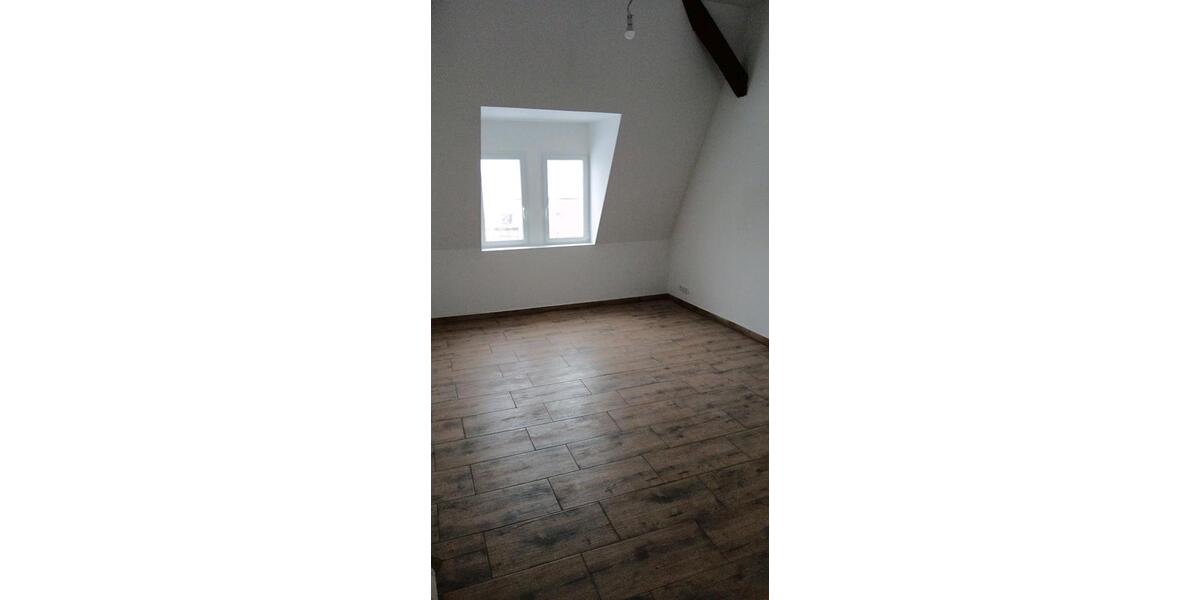 Dachgeschoßwohnung Forchheim - 5 Zimmer, 105 m&sup2;, 999&euro; | Angebot:24469610