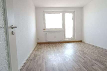 Wohnung Bernburg Bergstadt - 3 Zimmer, 61 m&sup2;, 378&euro; | Angebot:27209393