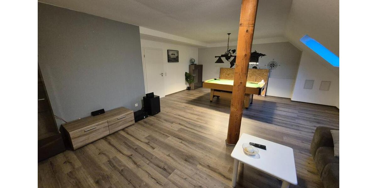 Dachgeschoßwohnung Papenburg - 5 Zimmer, 140 m&sup2;, 800&euro; | Angebot:25790301