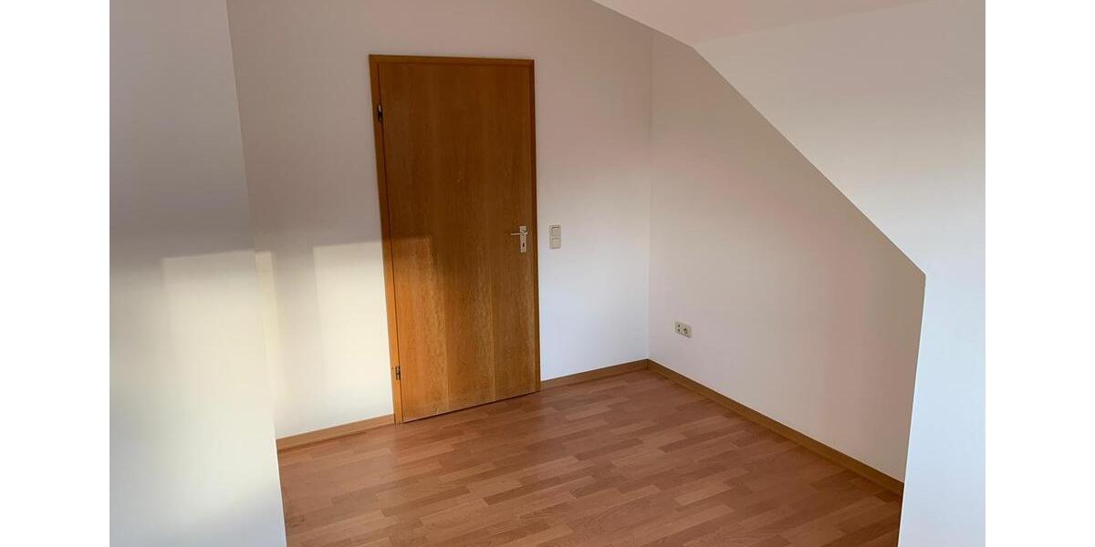 Etagenwohnung Bad Arolsen - 3 Zimmer, 83 m&sup2;, 580&euro; | Angebot:25217037