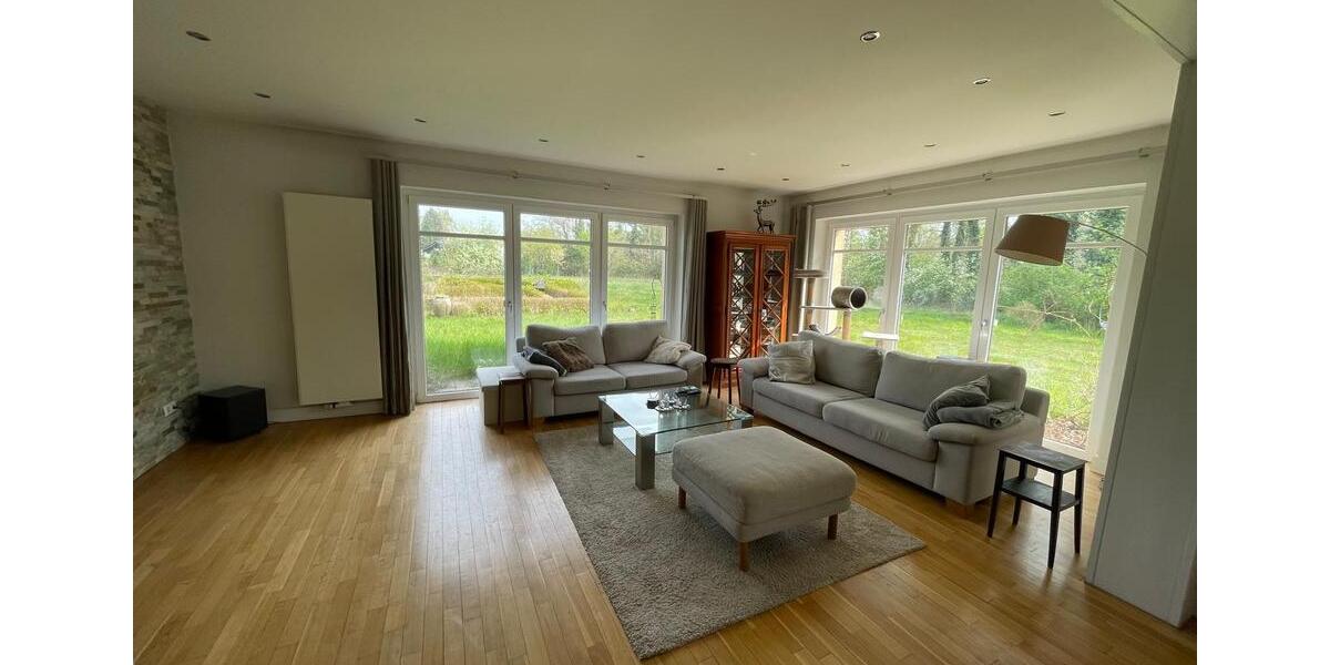 Einfamilienhaus Versmold - 5 Zimmer, 210 m&sup2;, 2.950&euro; | Angebot:26442223
