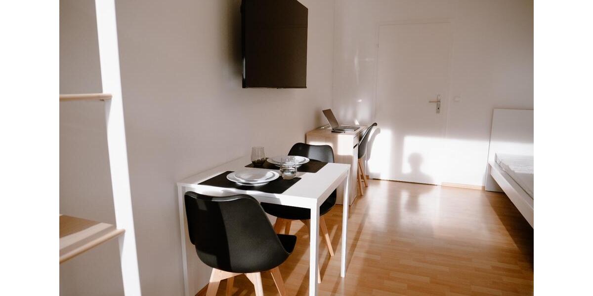 Helle möblierte Einzimmerwohnung (Perfekt für Pendler) 1 zimmer