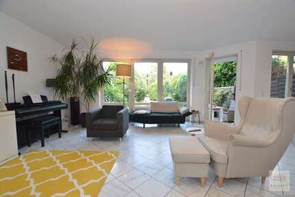 Wohnung Düsseldorf / Angermund Angermund - 4 Zimmer, 140 m&sup2;, 1.490&euro; | Angebot:24723640