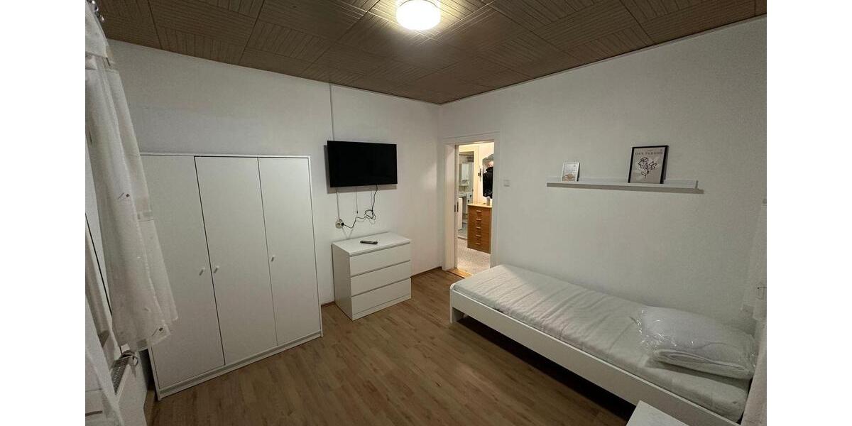 Wohnen auf Zeit Wunsiedel - 10 Zimmer, 75 m&sup2;, 20&euro; | Angebot:23569878