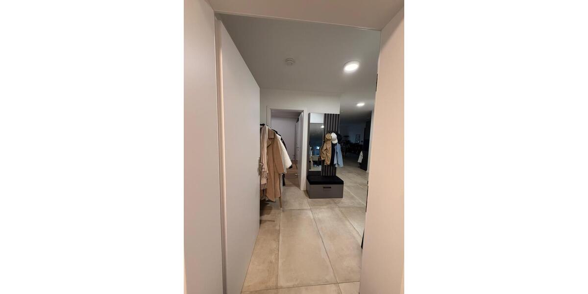 Etagenwohnung Hennef (Sieg) - 3 Zimmer, 96 m&sup2;, 1.598&euro; | Angebot:26035746