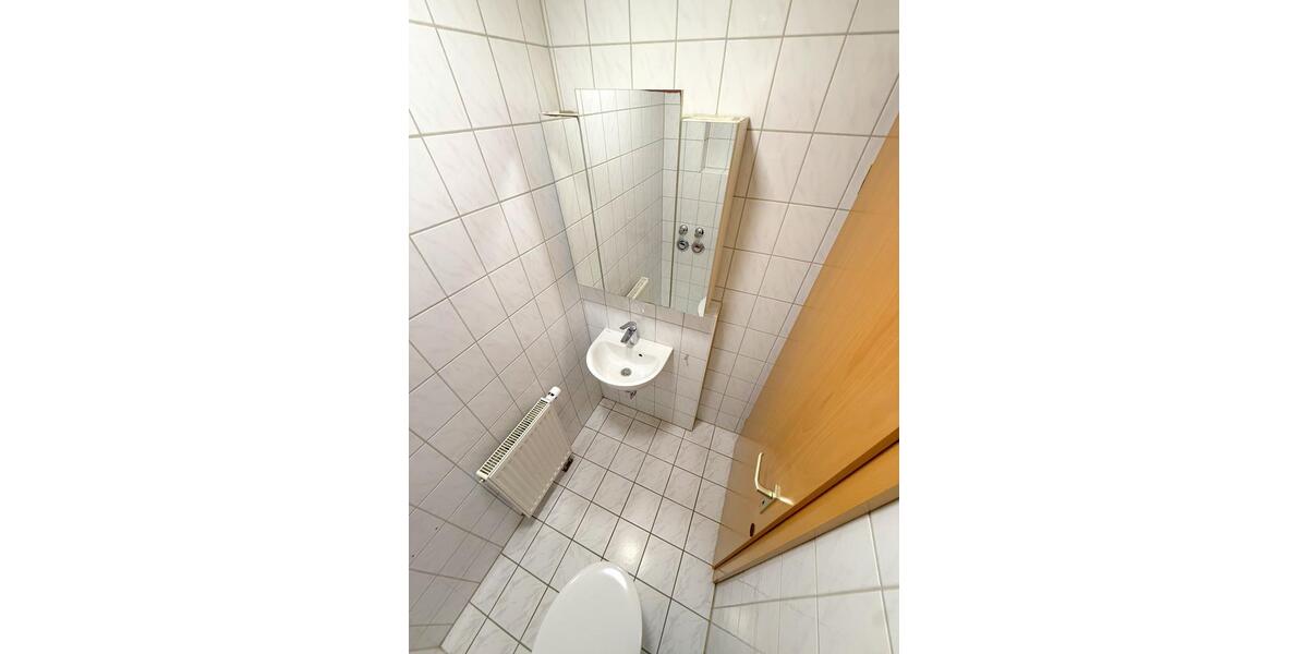 Helle 85m² Whg.frisch renoviert inkl. Vollbad,Gäste WC & Rolläden 3 zimmer