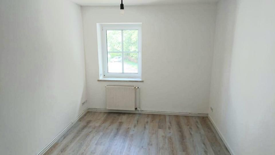 Etagenwohnung Schkopau - 2 Zimmer, 46 m&sup2;, 391&euro; | Angebot:24811574