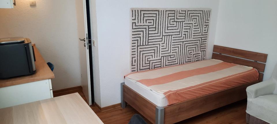 Etagenwohnung Gießen Anneröder Siedlung - 1 Zimmer, 16 m&sup2;, 200&euro; | Angebot:26677549