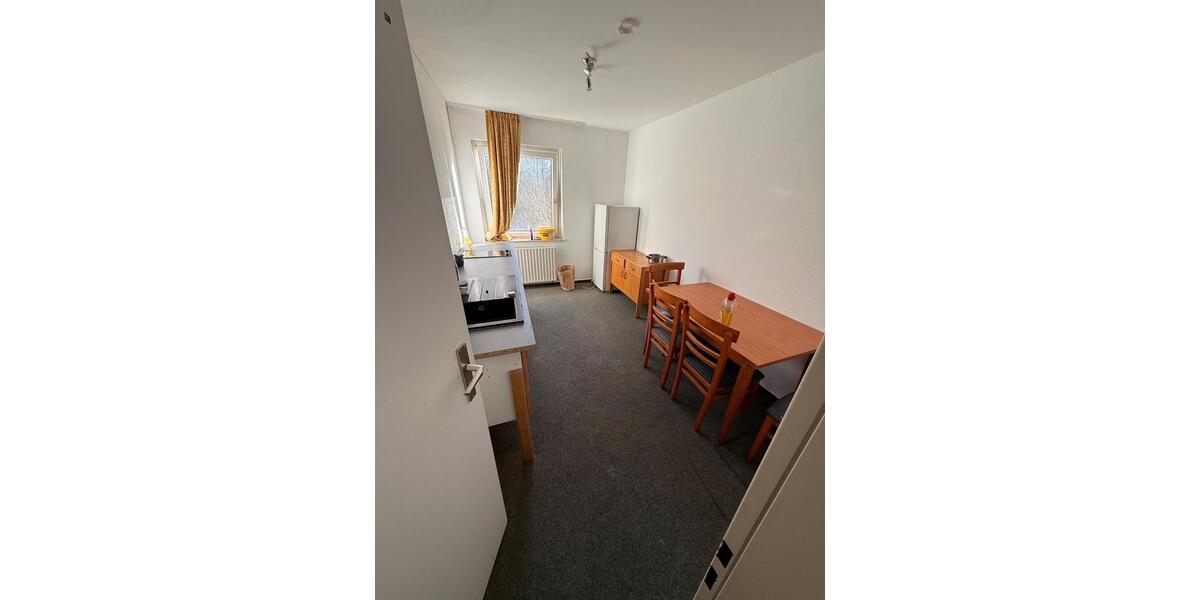 Wohnen auf Zeit Blomberg - 4 Zimmer, 100 m&sup2;, 15&euro; | Angebot:26044466