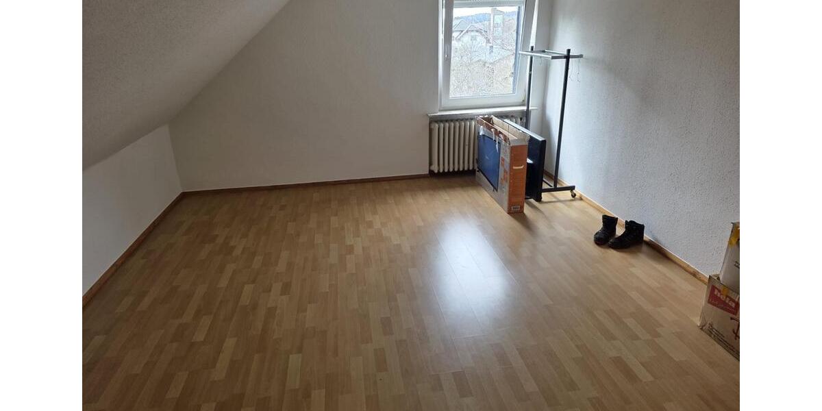 Dachgeschoßwohnung Hermeskeil - 3 Zimmer, 110 m&sup2;, 700&euro; | Angebot:26023348