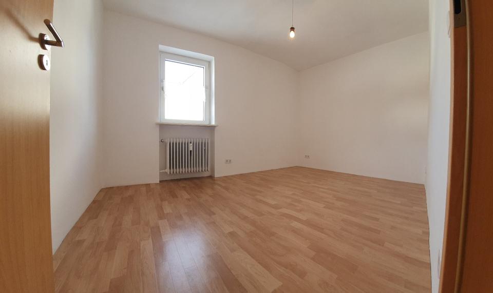 Etagenwohnung Schönwald - 3 Zimmer, 79 m&sup2;, 490&euro; | Angebot:25922032
