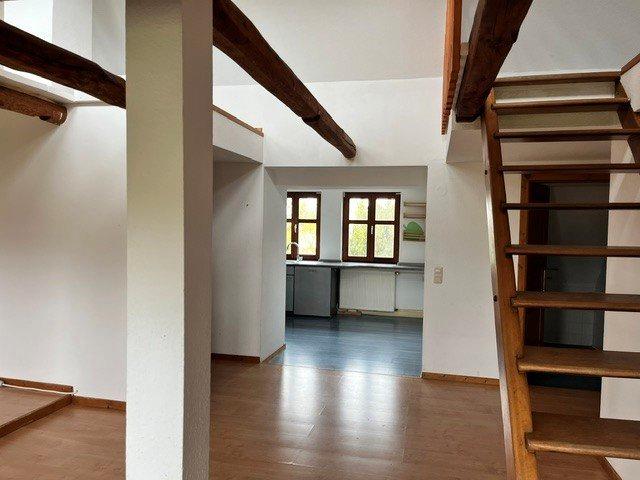 Dachgeschoßwohnung Lohfelden - 4 Zimmer, 135 m&sup2;, 1.350&euro; | Angebot:26663717