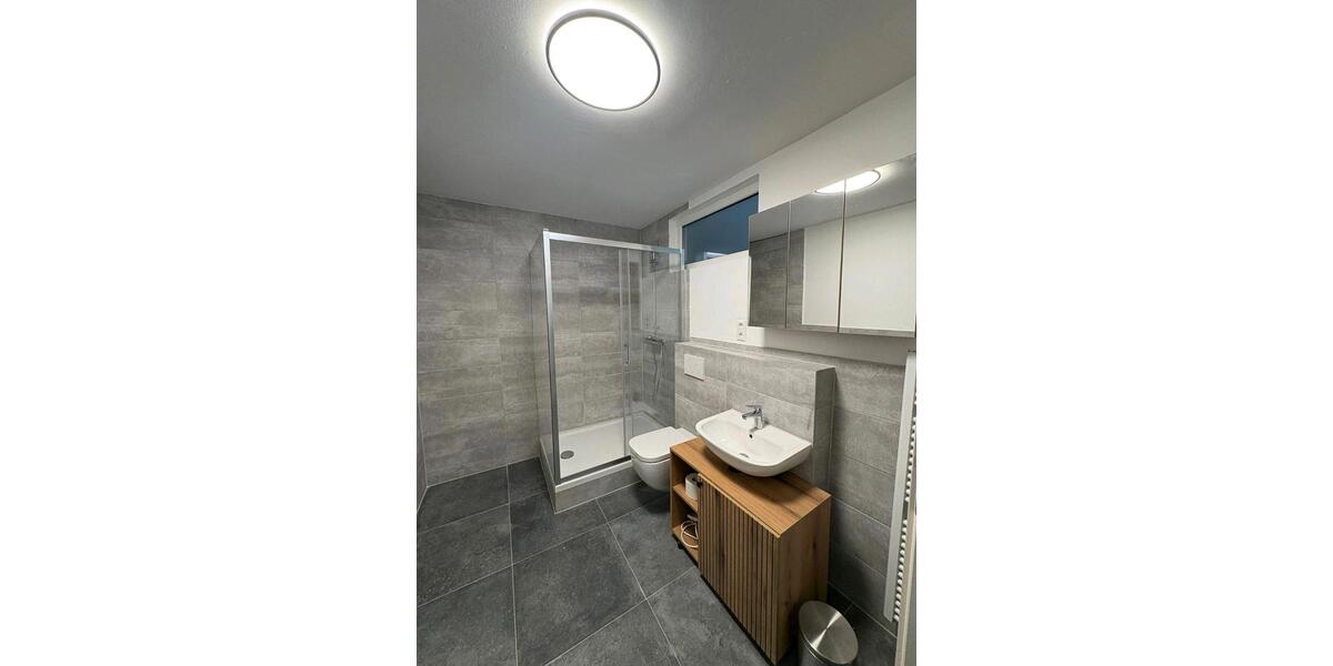 Wohnen auf Zeit Keltern - 13 Zimmer, 300 m&sup2;, 60&euro; | Angebot:25943591