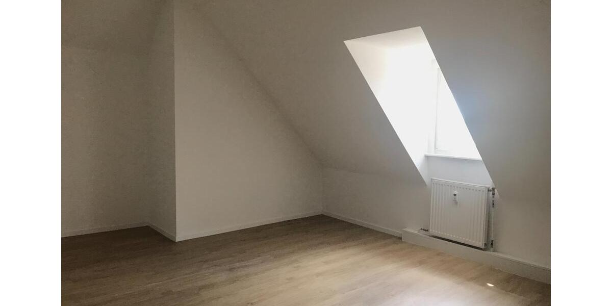 Dachgeschoßwohnung Trebbin - 4 Zimmer, 121 m&sup2;, 1.209&euro; | Angebot:24638088