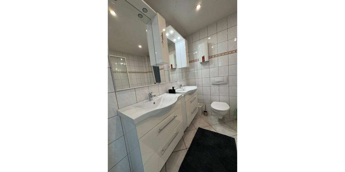 Wohnen auf Zeit Gelsenkirchen Gelsenkirchen-Nord - 15 Zimmer, 300 m&sup2;, 15&euro; | Angebot:24833442