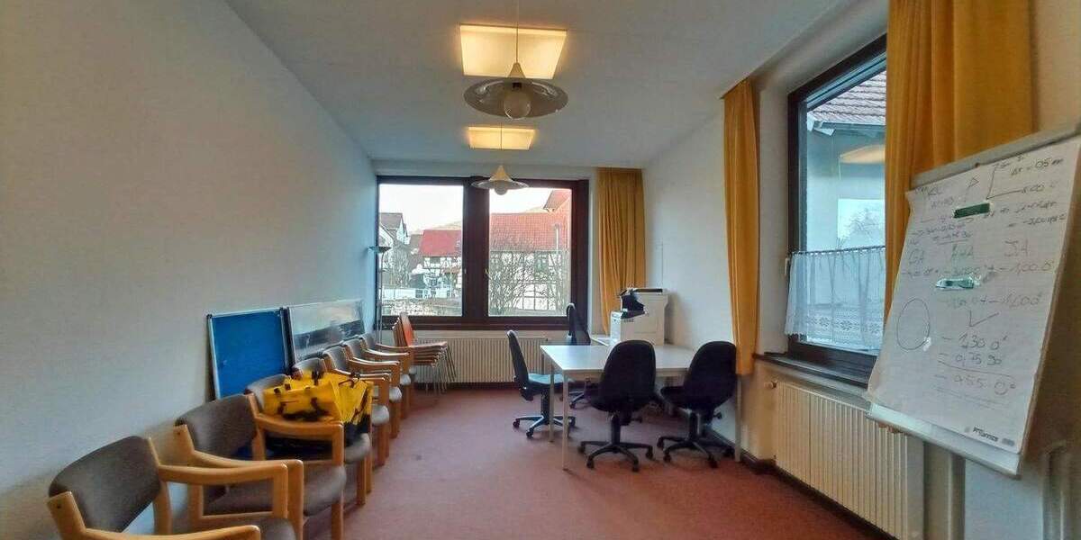 Gewerbeobjekt Baunatal Altenritte - 3 Zimmer, 164 m&sup2;, 1.230&euro; | Angebot:25674998