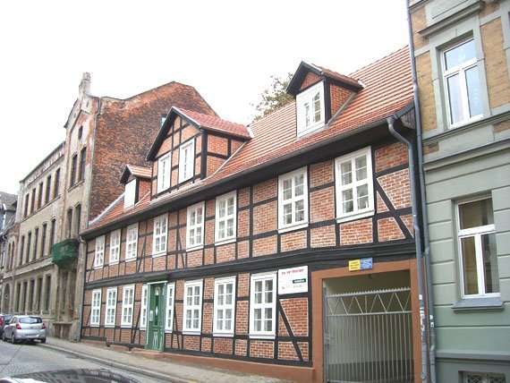 Wohnung zum Mieten in Schwerin 300 € 32 m²