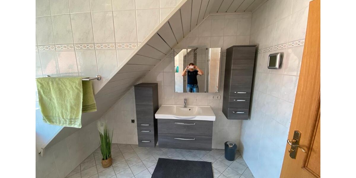 Möblierte 3er WG,für Praktik.Studenten, Mertingen, ab Feb. 26 1 zimmer