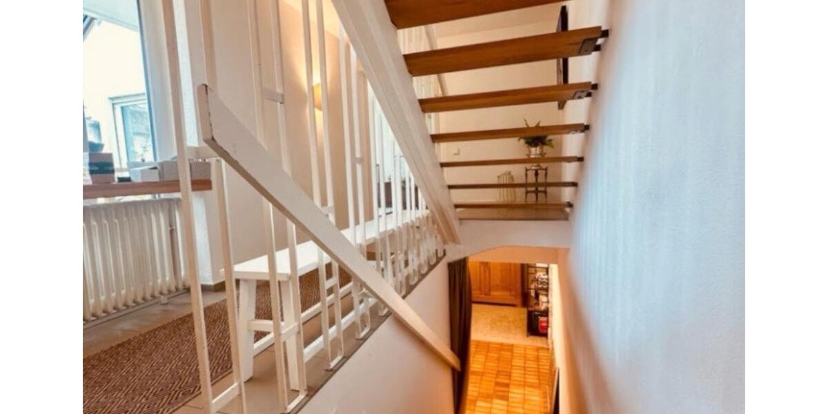 Etagenwohnung Freiburg im Breisgau Ebnet - 1.5 Zimmer, 28 m&sup2;, 690&euro; | Angebot:26044411