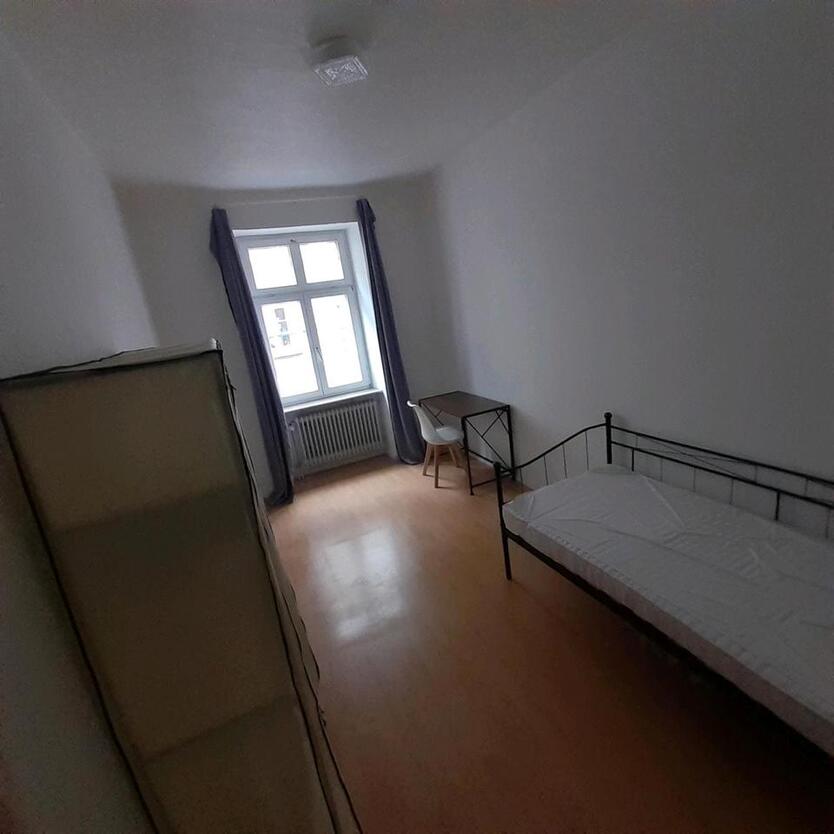 zentrale möblierte WHG WG 1 Zimmer Unterkunft flat share