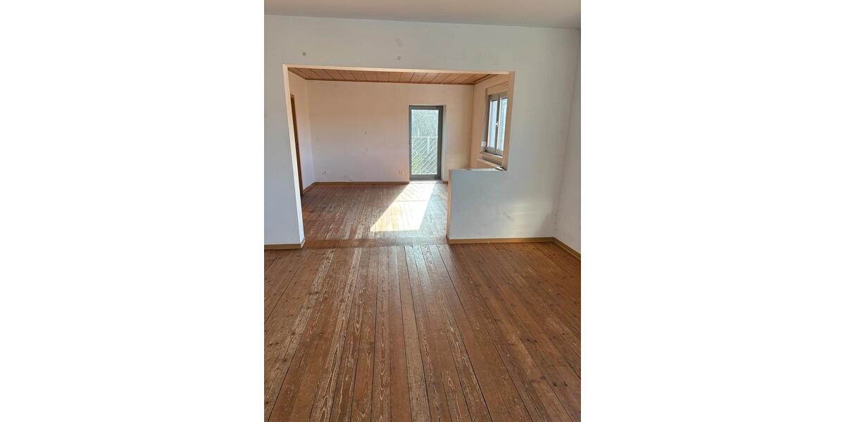 Etagenwohnung Schiffweiler - 2 Zimmer, 65 m&sup2;, 450&euro; | Angebot:25988098