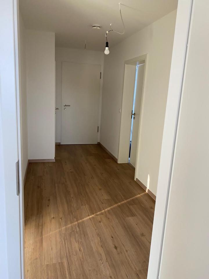 3-Zi. DG-Wohnung mit Küche, Balkon & 2xTG in Brochenzell