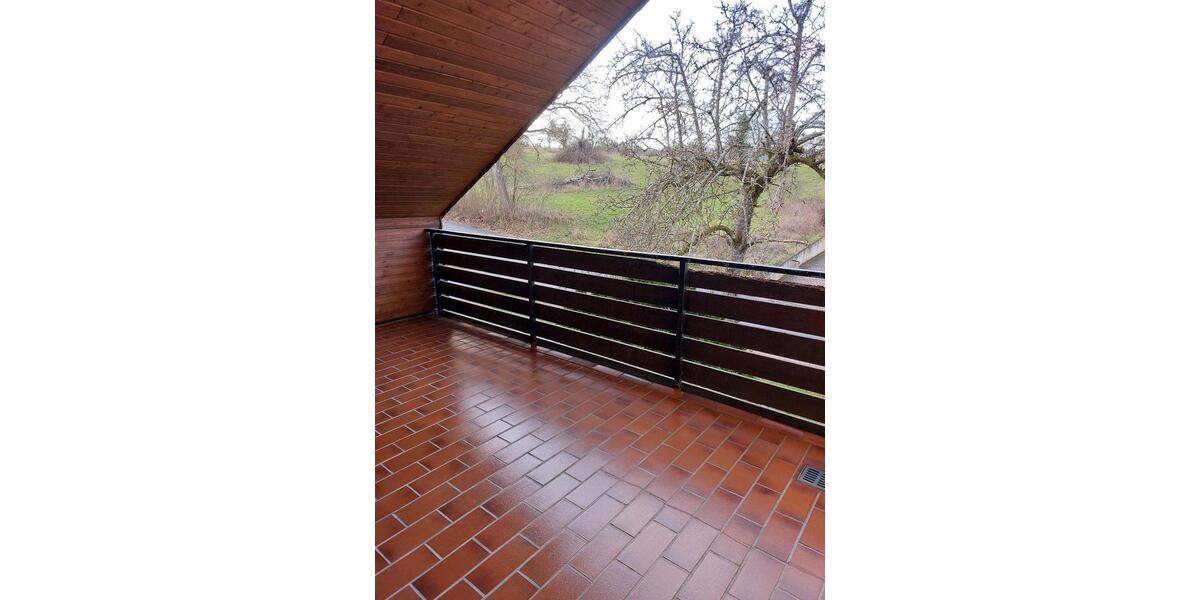 Dachgeschoßwohnung Laudenbach - 4 Zimmer, 105 m&sup2;, 950&euro; | Angebot:26338955