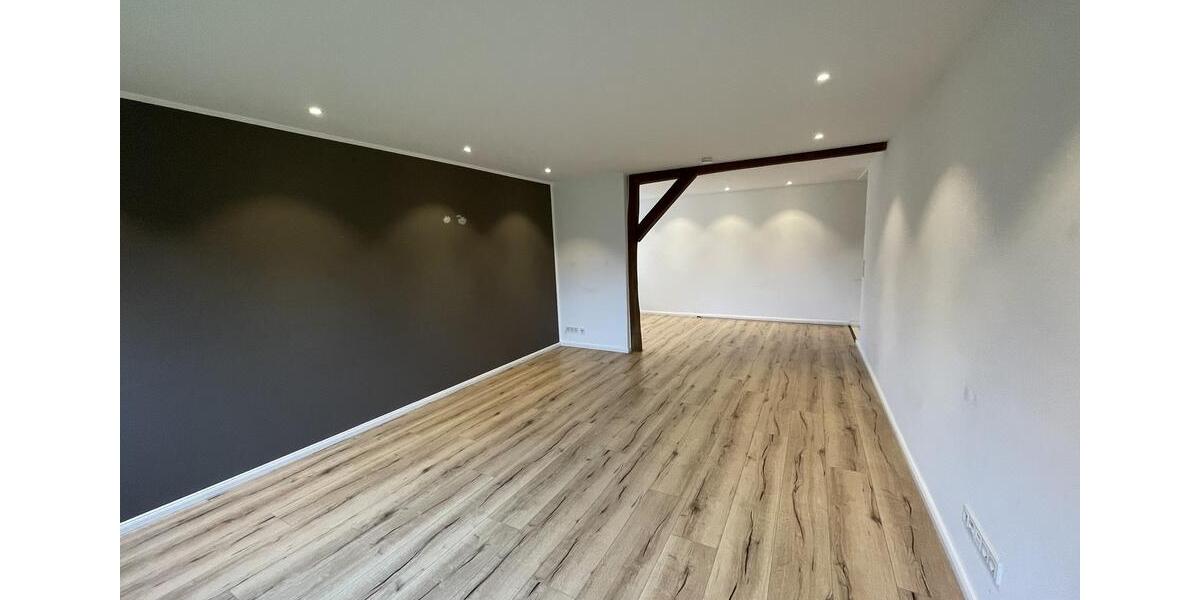 Einfamilienhaus Bergisch Gladbach - 3 Zimmer, 115 m&sup2;, 1.600&euro; | Angebot:26670208
