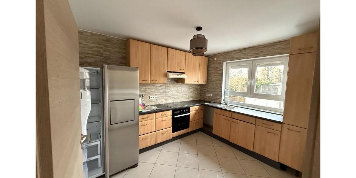 4- Zimmer Wohnung im 1OG 3 zimmer