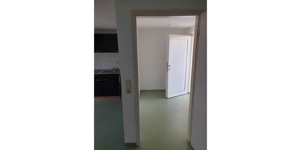 Dachgeschoßwohnung Meerane - 1 Zimmer, 35 m&sup2;, 240&euro; | Angebot:24254647