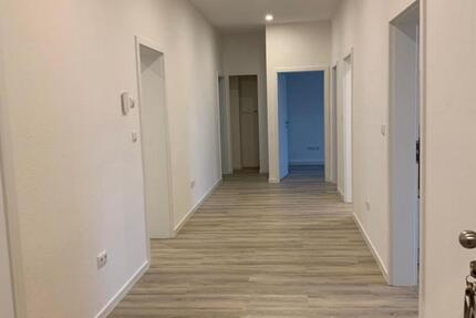 Wohnung Schweinfurt Gartenstadt - 4 Zimmer, 117 m&sup2;, 1.400&euro; | Angebot:24224719