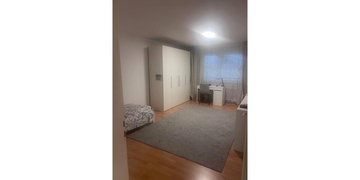 Etagenwohnung Stuttgart Bad Cannstatt - 1 Zimmer, 84 m&sup2;, 1.650&euro; | Angebot:26073129