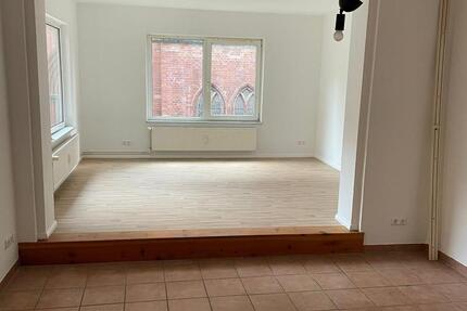 Wohnung Lübeck Innenstadt - 1 Zimmer, 50 m&sup2;, 700&euro; | Angebot:24877529