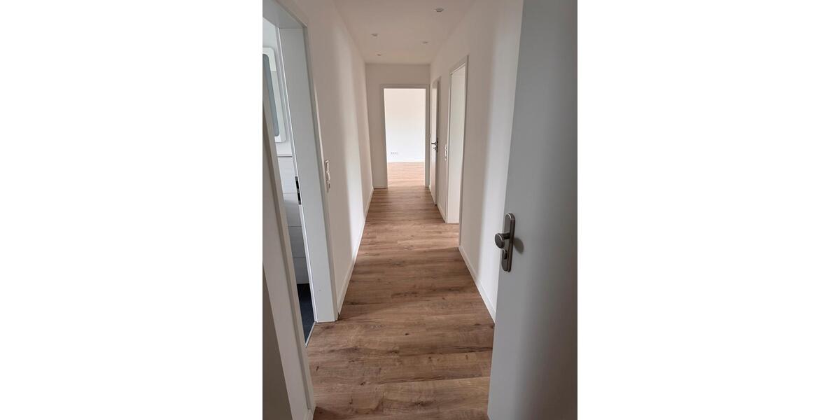 Etagenwohnung Wilhelmshaven Altengroden - 3 Zimmer, 93 m&sup2;, 850&euro; | Angebot:26665186