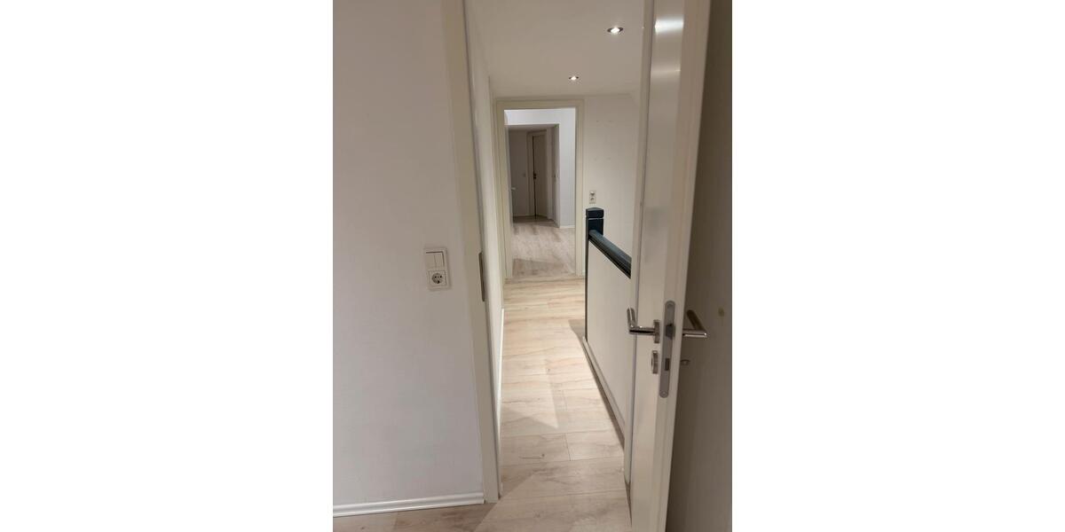 Dachgeschoßwohnung Uder - 3 Zimmer, 85 m&sup2;, 800&euro; | Angebot:24476775