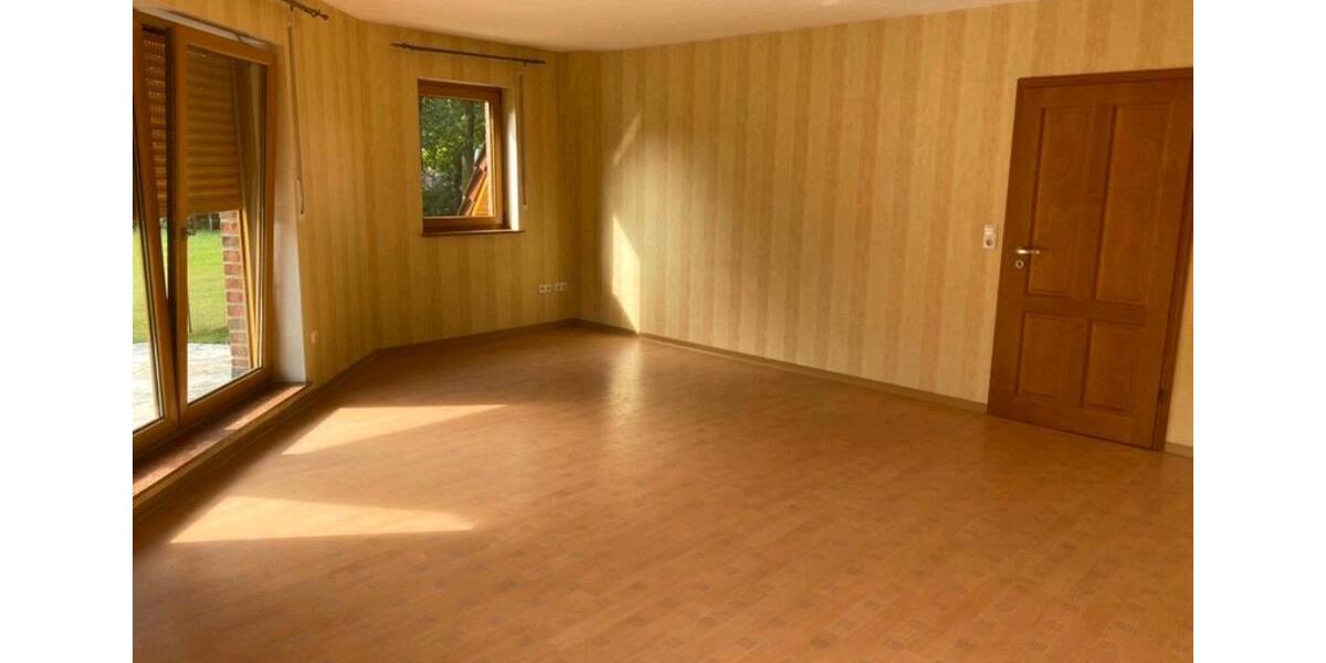 Dachgeschoßwohnung Friesoythe - 5 Zimmer, 160 m&sup2;, 1.450&euro; | Angebot:26499206
