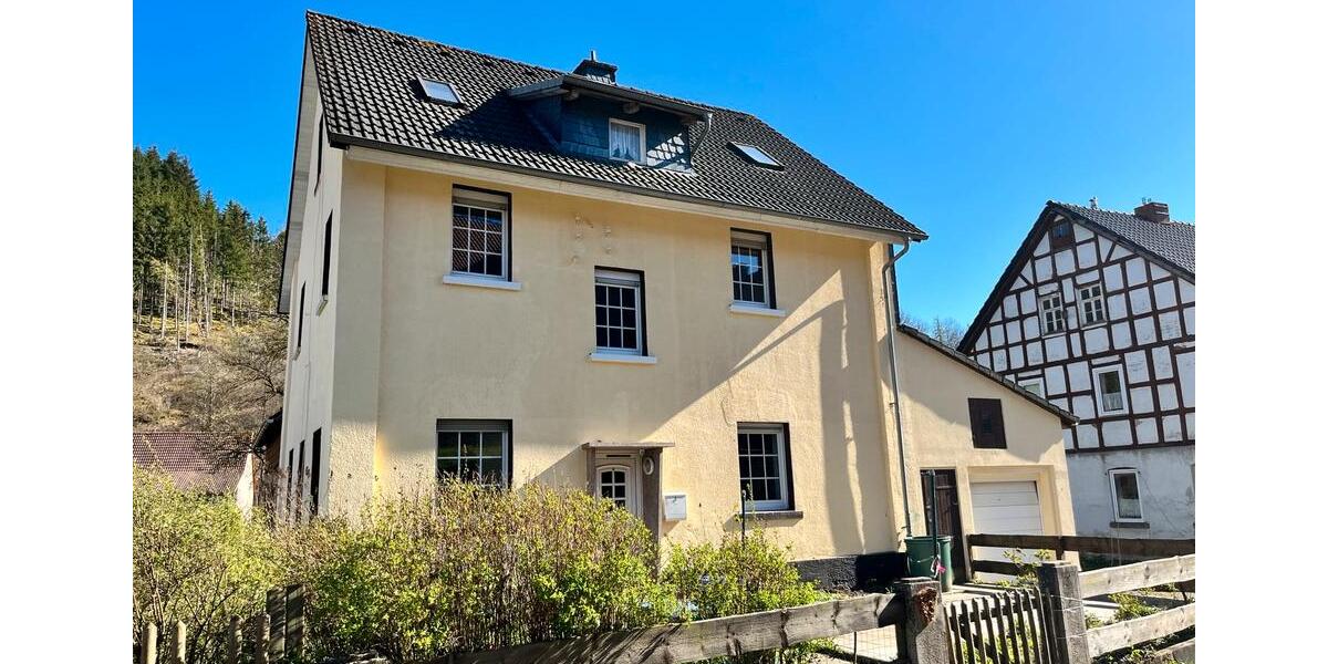 Einfamilienhaus Korbach - 7 Zimmer, 177 m&sup2;, 985&euro; | Angebot:26636423