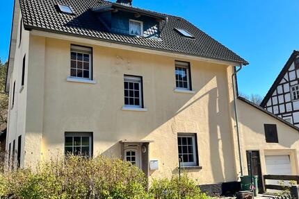 Haus Korbach - 7 Zimmer, 177 m&sup2;, 985&euro; | Angebot:26636423