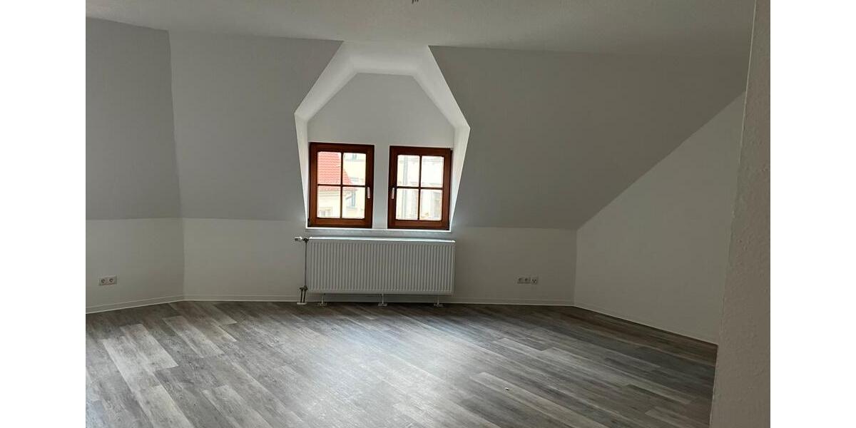 Dachgeschoßwohnung Eisleben (Lutherstadt) - 3 Zimmer, 99 m&sup2;, 700&euro; | Angebot:25339132