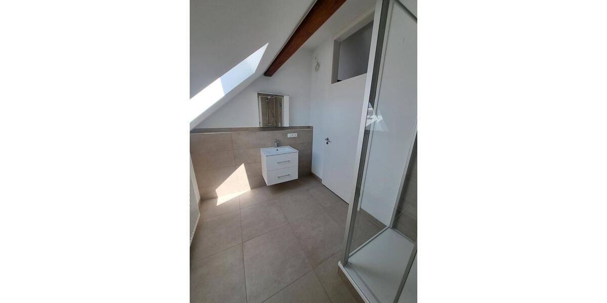 Dachgeschoßwohnung Freigericht - 2 Zimmer, 67 m&sup2;, 780&euro; | Angebot:26687535