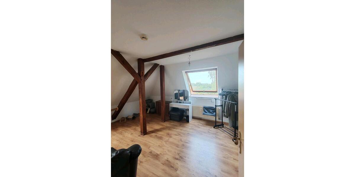 Dachgeschoßwohnung Wolmirstedt - 1 Zimmer, 32 m&sup2;, 250&euro; | Angebot:26704608