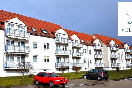2 Raumwohnung im Dachgeschoss mit BALKON zimmer