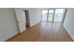 Moderne 2-Zimmer-Wohnung im 4. Obergeschoss, Aufzug, Balkon, Duschbad