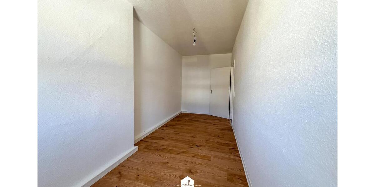 Dachgeschoßwohnung Greiz - 4 Zimmer, 83 m&sup2;, 480&euro; | Angebot:26476621