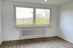 Schöne 4 Raum Wohnung mit Balkon.
