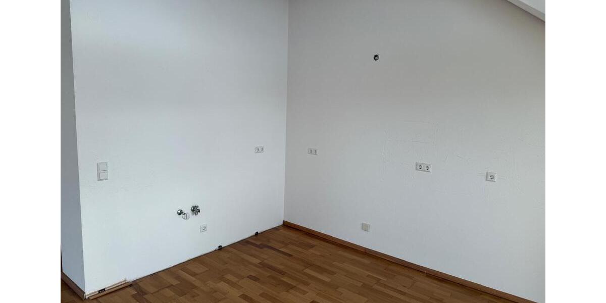 Dachgeschoßwohnung Crailsheim - 2 Zimmer, 96 m&sup2;, 950&euro; | Angebot:23739443