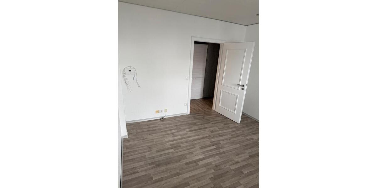 Erdgeschoßwohnung Ense - 2 Zimmer, 75 m&sup2;, 900&euro; | Angebot:26416853