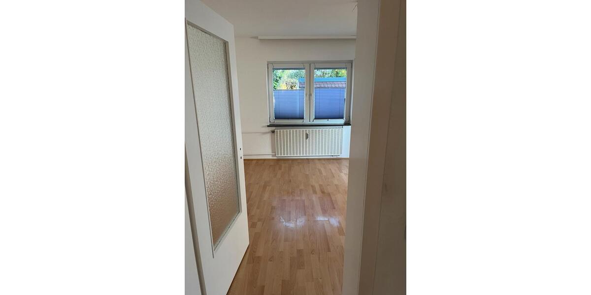 Hochparterre Borken (Hessen) - 3 Zimmer, 107 m&sup2;, 1.100&euro; | Angebot:26551694