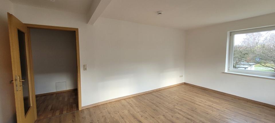 Etagenwohnung Ebersbach-Neugersdorf Neugersdorf - 1 Zimmer, 43 m&sup2;, 260&euro; | Angebot:24626552